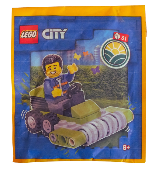 LEGO® CITY Worker with Lawn Mower Foil Pack 952303 - Bits and Blocks