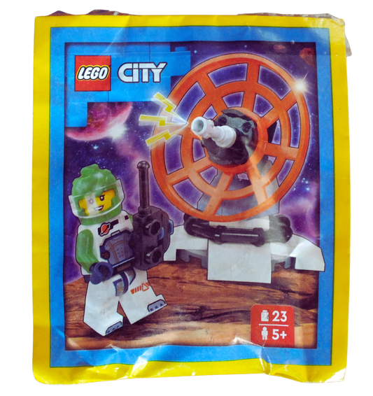 LEGO® CITY Astronaut with Equipment Paper Pack 952411 - Bits and Blocks